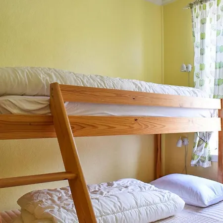 Nyaraló 3 Bedroom Cozy In