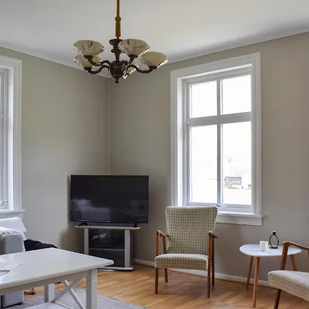 3 Bedroom Cozy In Norheimsund