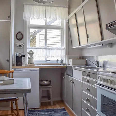 3 Bedroom Cozy In Nyaraló *